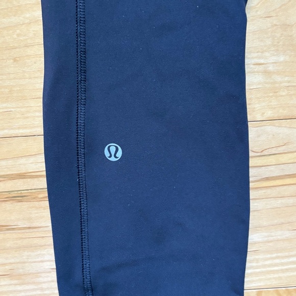 Lululemon Speed Tight II Full-On Luxtreme Black / White Womens Size 6 Pocket - Picture 6 of 8